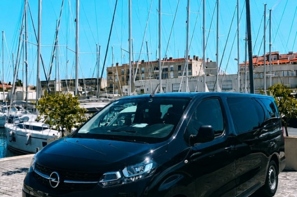 Transfer from Gaženica Ferry Terminal to Novalja, Biograd and Split – Private Transport from Ancona Ferry